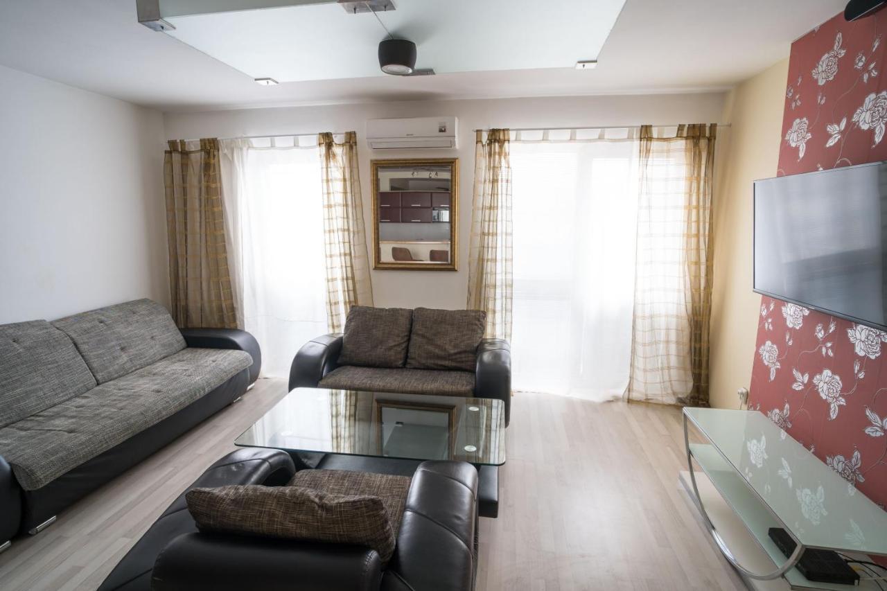 Apartment Vodni With Parking Brno Exterior photo